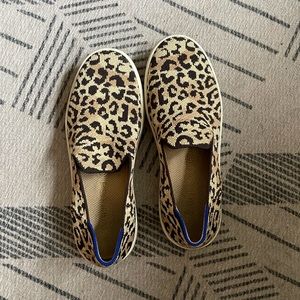 Rothy’s Sneaker camo cat size 6